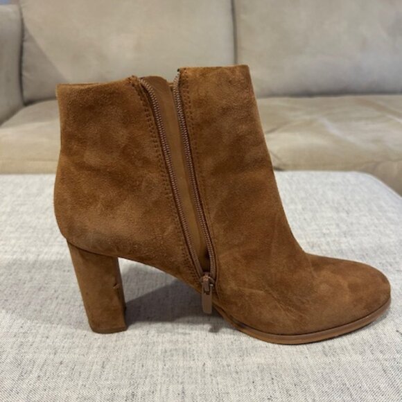 Clarks Brown Suede Ankle Boot - Picture 4 of 12